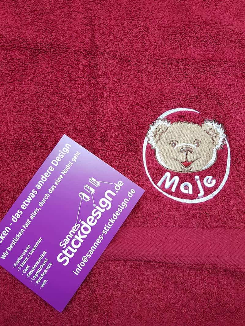 Handtuch_individuell_bestickt_bear_mit_name.jpg Handtuch_individuell_bestickt_bear_mit_name.jpg